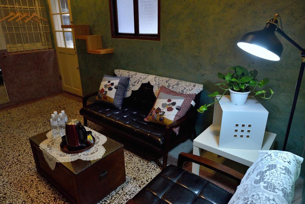 爪窩 29 Nesuto Apartment Tainan Bagian luar foto